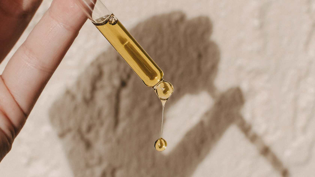 冬季的溫熱療癒儀式：年終壓力解放與身心滋養，寧神安睡按摩油12月專屬指南 - TRIUNITY TRADING COMPANY LIMITED