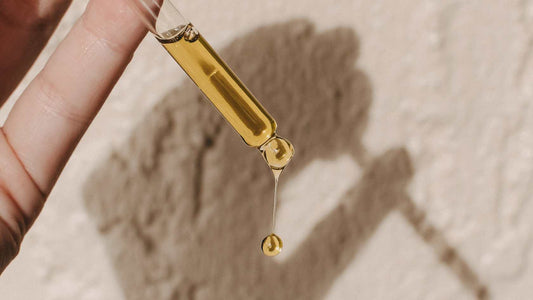 冬季的溫熱療癒儀式：年終壓力解放與身心滋養，寧神安睡按摩油12月專屬指南 - TRIUNITY TRADING COMPANY LIMITED