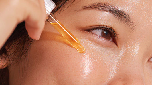 晨起告別包包臉！5分鐘臉部撥筋消腫術，用滋養潤膚按摩油喚醒緊緻小V臉 - TRIUNITY TRADING COMPANY LIMITED